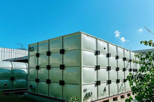 河南玻璃钢水箱和不锈钢水箱哪个好？